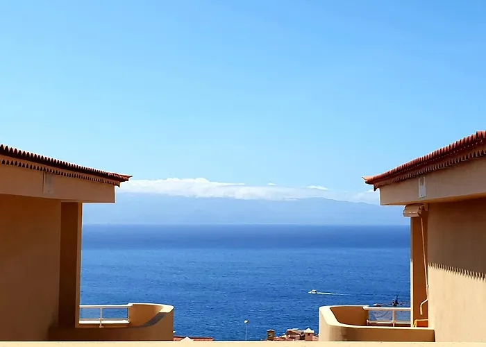 Ocean Romance Puerto de Santiago (Tenerife)